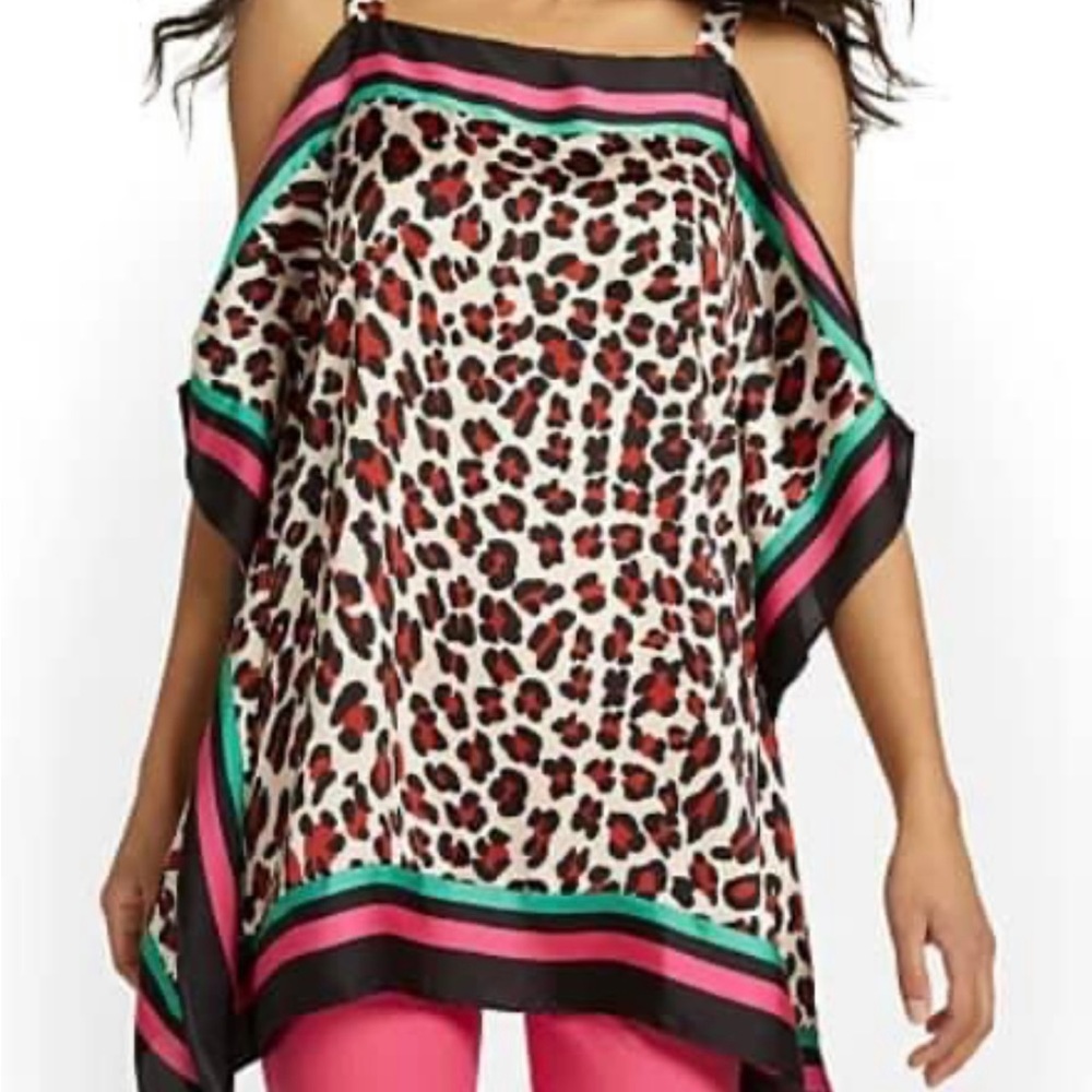 NWT! New York and company leopard cold shoulder top